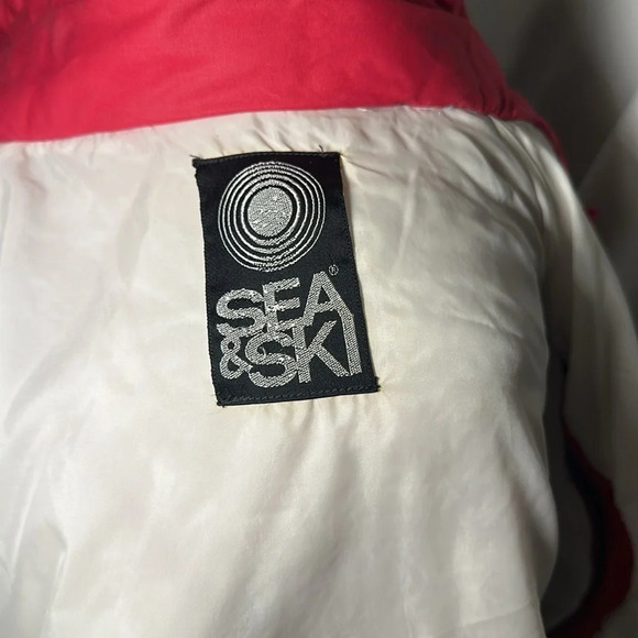 hot pink Sea & Ski puffer coat with removable sleeves - Picture 5 of 6